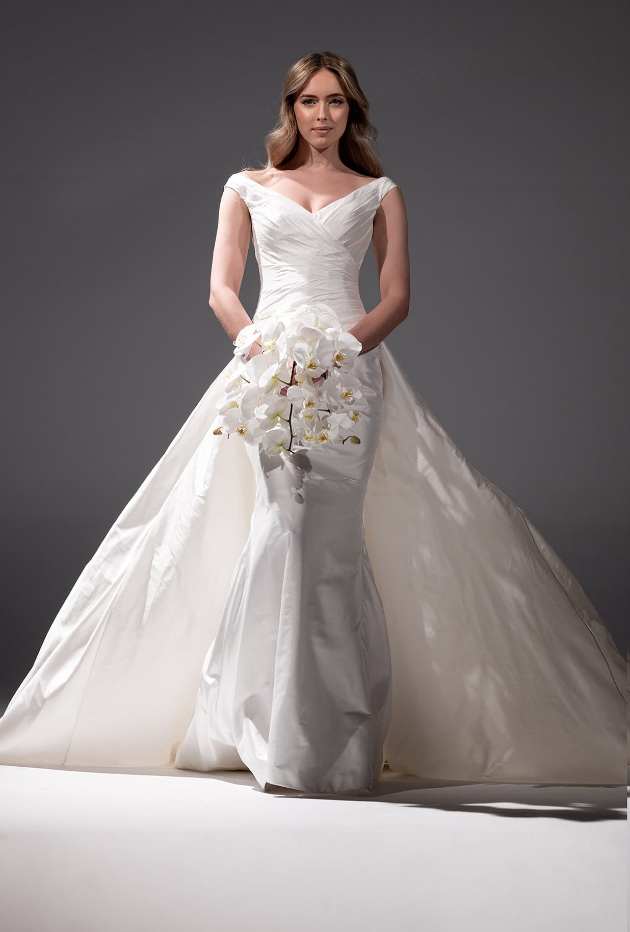 <p>L2421+L2421SKT</p>